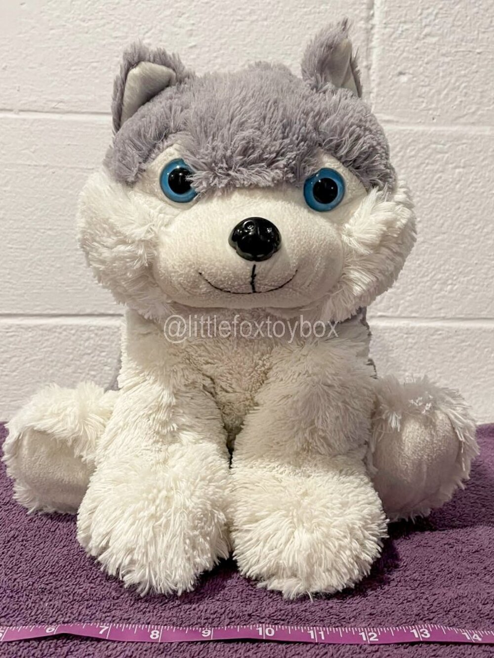 Wishpets Hilma Husky Dog Plush 2007 Gray White Blue Eyes Stuffed Animal ESSA
